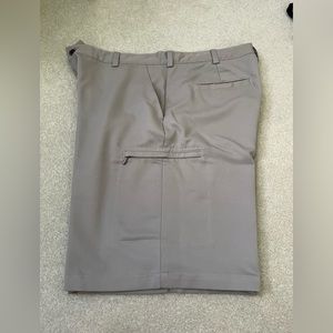 Izod XFG Mens Grey Golf Shorts, Size 36